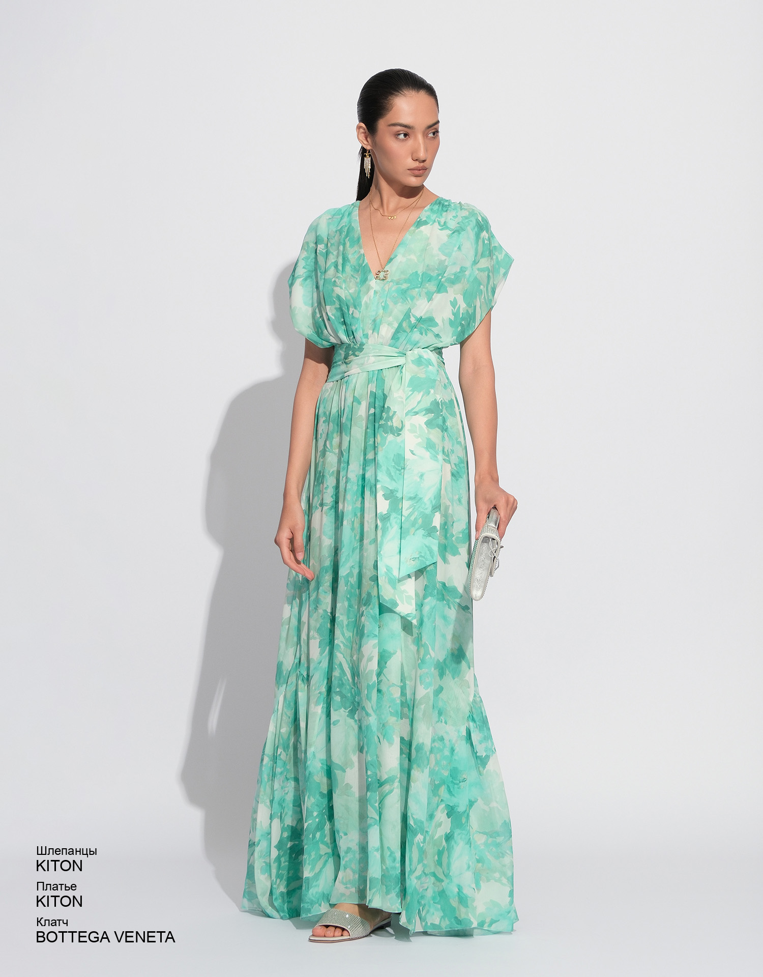 BOTTEGA VENETA Клатч look