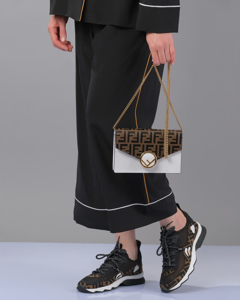 Glamour Avenue | Look ID 3710