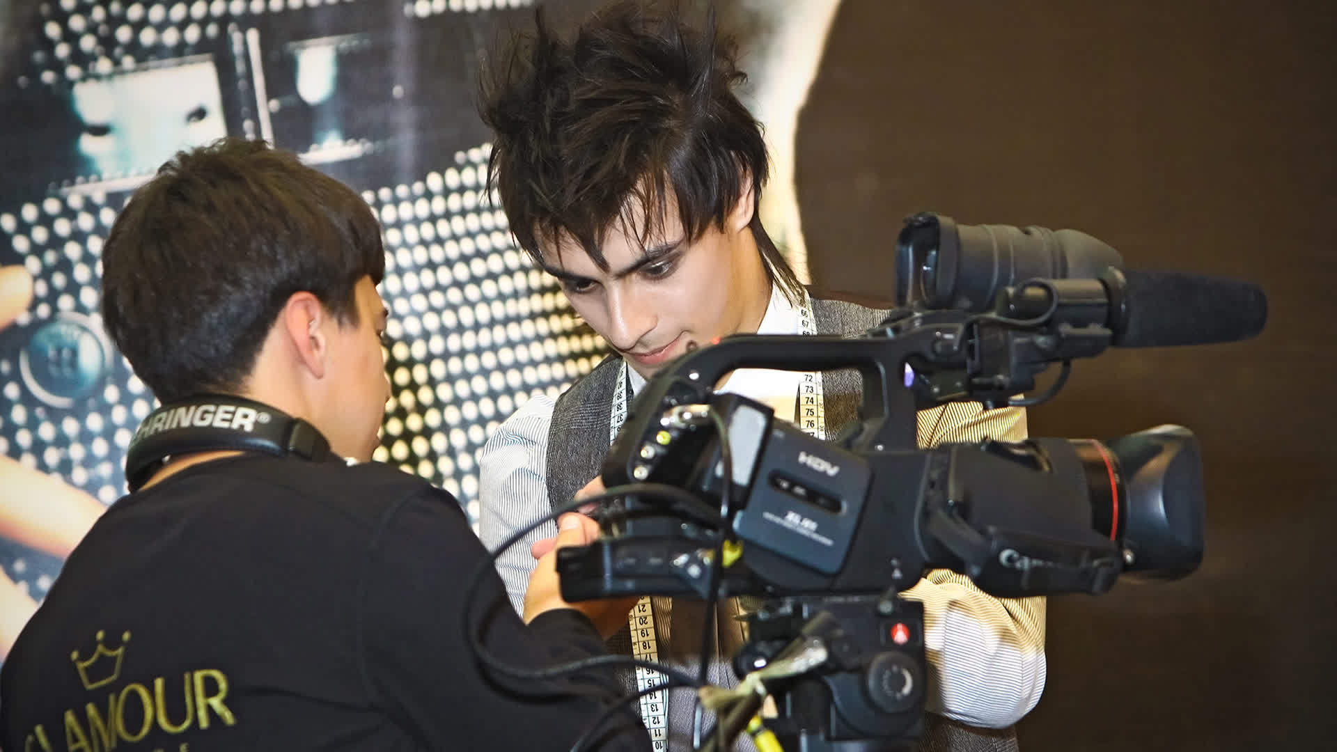 Glamour Avenue Zoom ДЕНЬ РОЖДЕНИЯ GLAMOUR: ДВУХЛЕТИЕ БУТИКА.