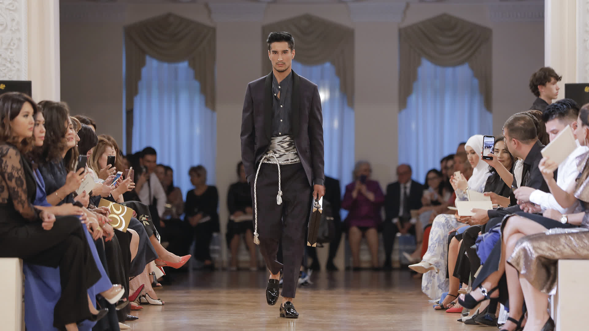 Glamour Avenue Zoom Гала-вечер в честь 20-летия Podium Italia прошел в ГАБТе  