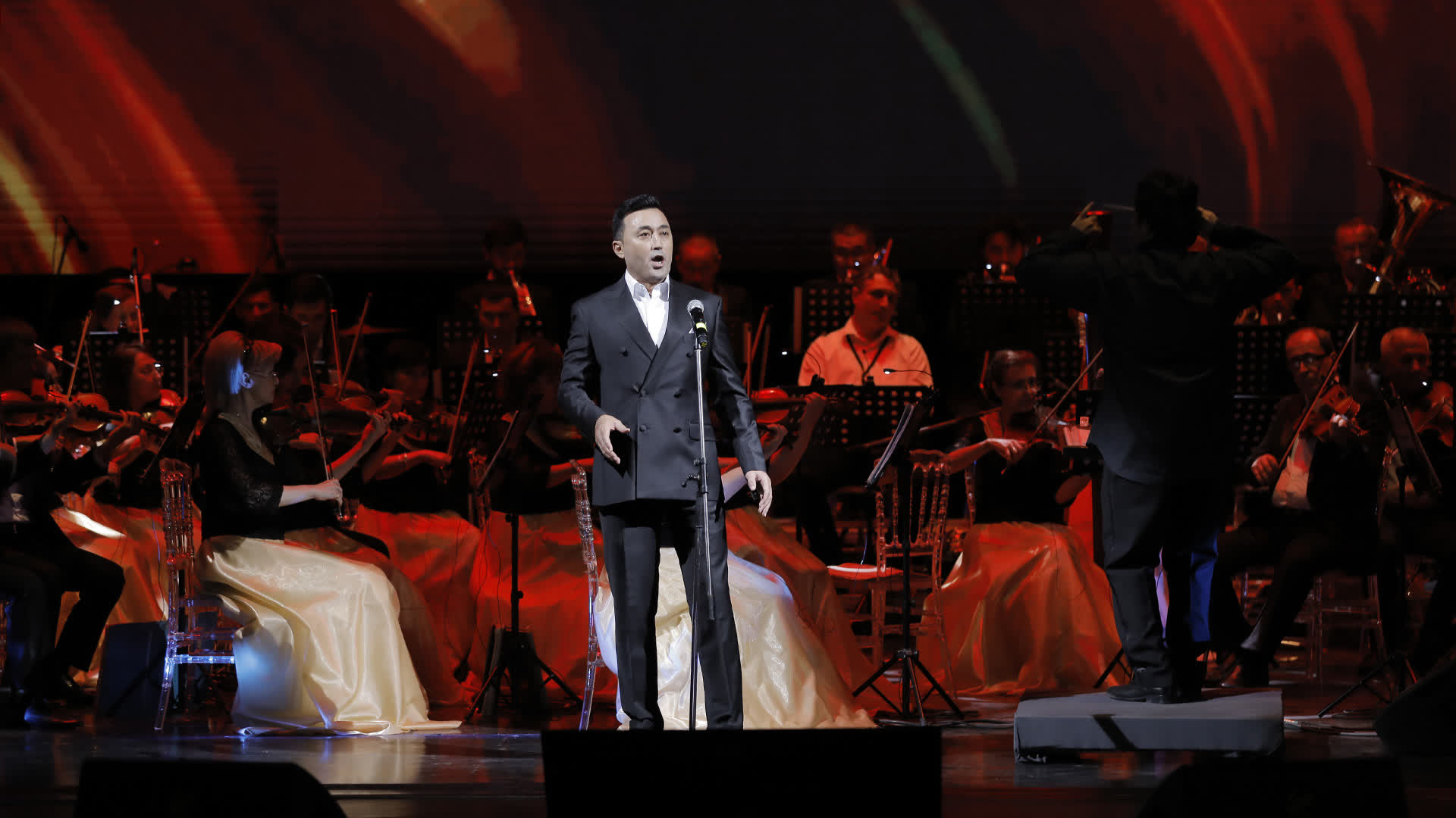 Glamour Avenue Zoom Гала-вечер в честь 20-летия Podium Italia прошел в ГАБТе  