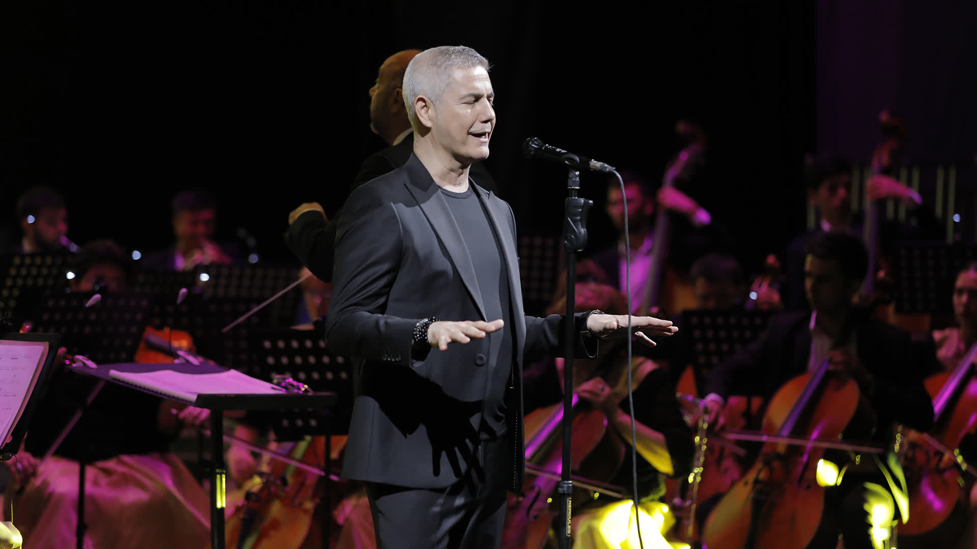 Glamour Avenue Zoom Гала-вечер в честь 20-летия Podium Italia прошел в ГАБТе  