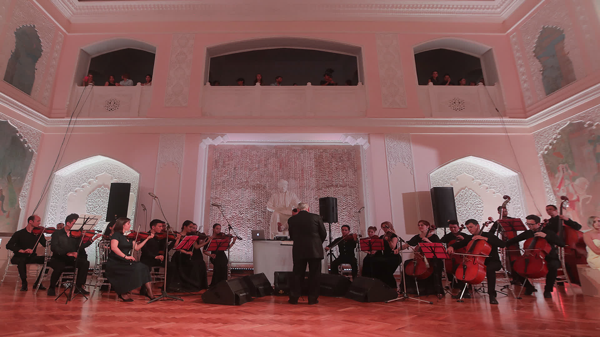 Glamour Avenue Zoom Гала-вечер в честь 20-летия Podium Italia прошел в ГАБТе  