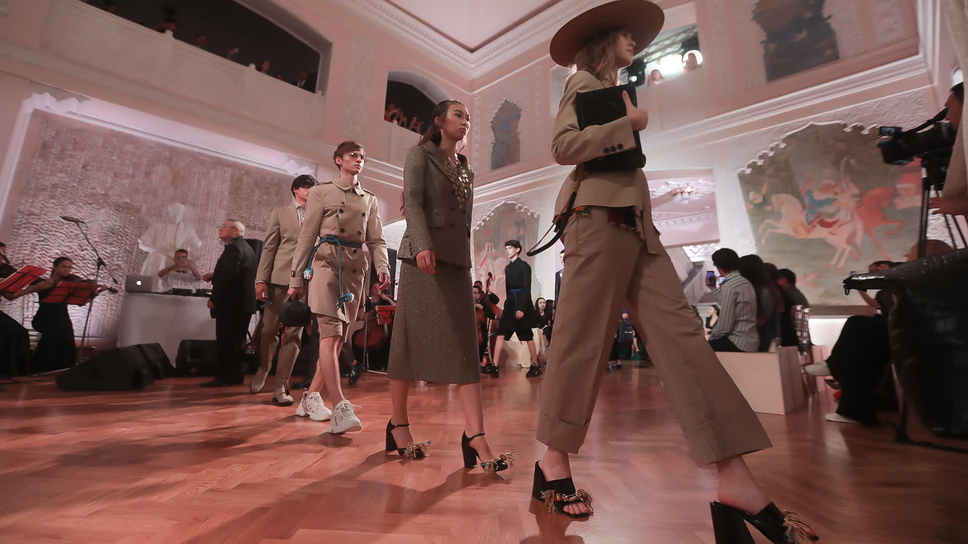 Glamour Avenue Zoom Гала-вечер в честь 20-летия Podium Italia прошел в ГАБТе  