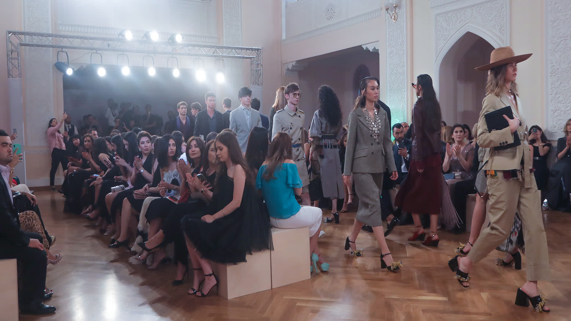 Glamour Avenue Zoom Гала-вечер в честь 20-летия Podium Italia прошел в ГАБТе  