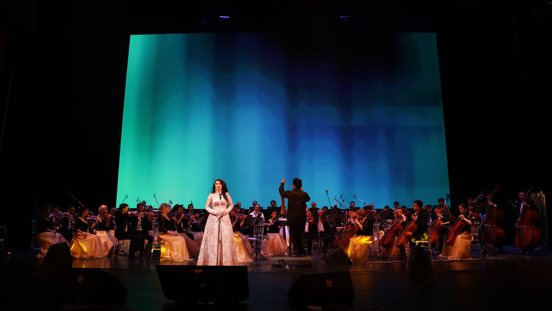 Glamour Avenue Zoom Гала-вечер в честь 20-летия Podium Italia прошел в ГАБТе  