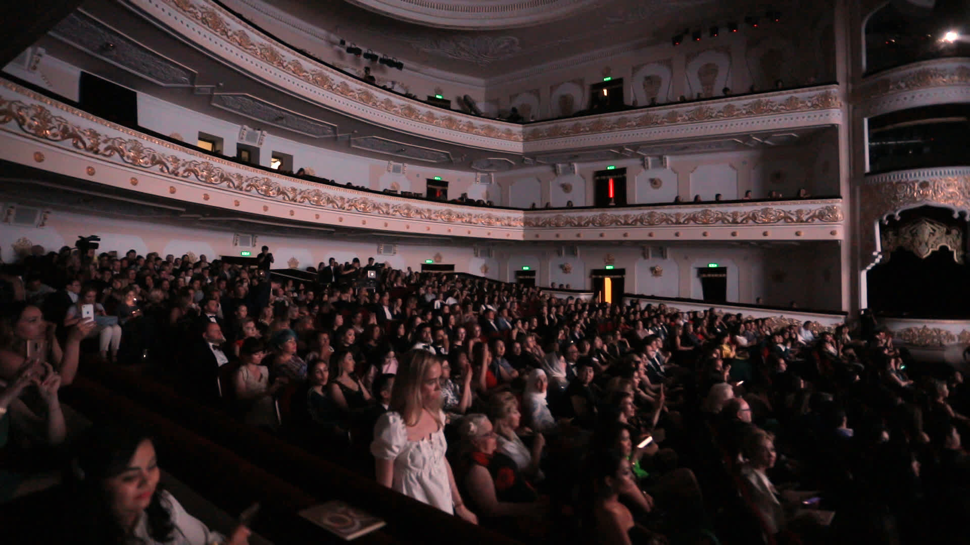 Glamour Avenue Zoom Гала-вечер в честь 20-летия Podium Italia прошел в ГАБТе  