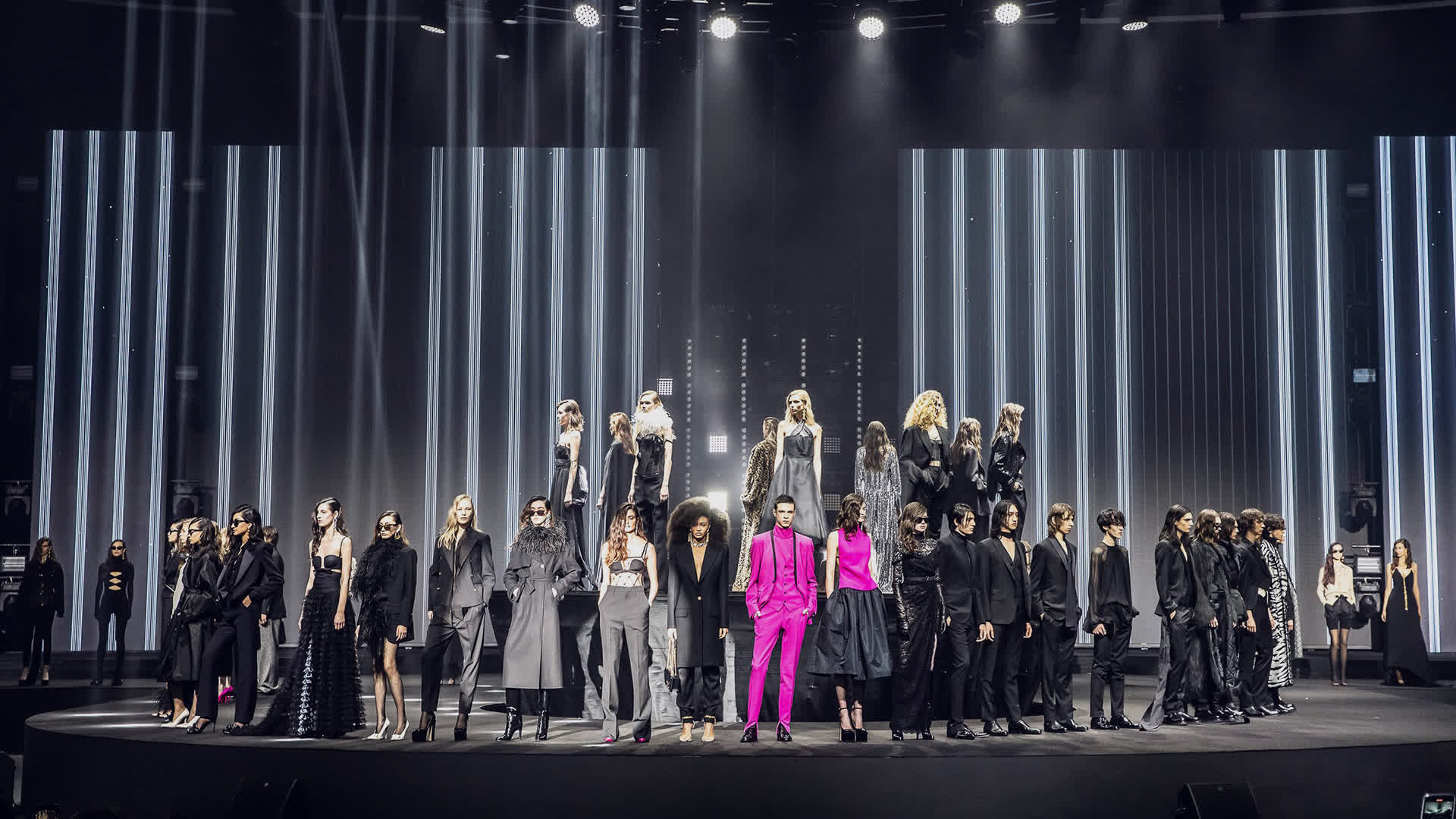 Glamour Avenue Zoom Акцентный воротник