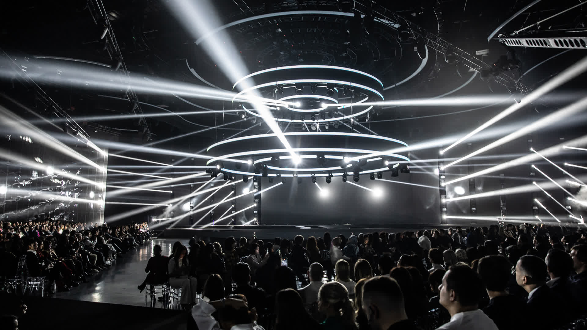 Glamour Avenue Slider Top