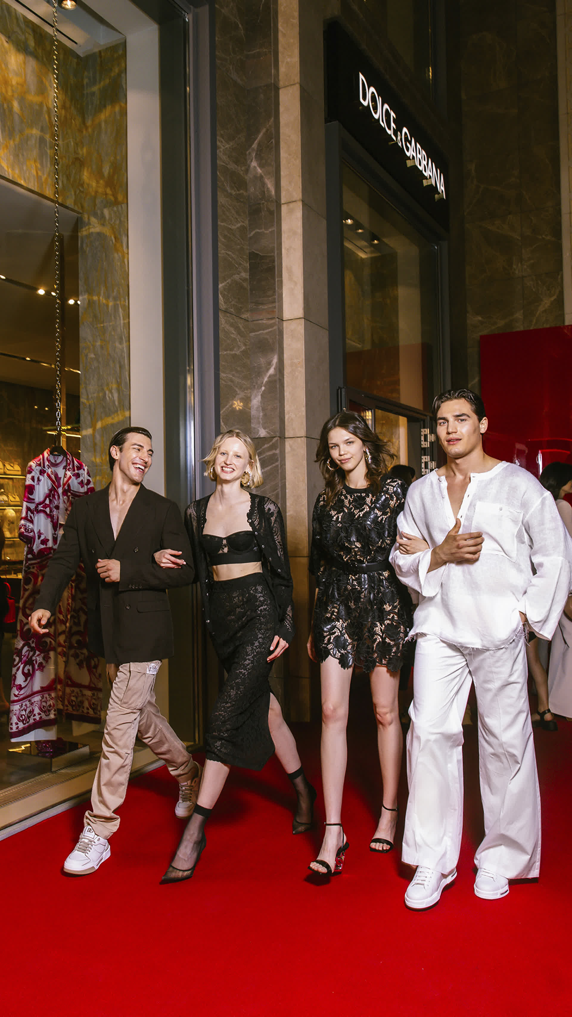 Glamour Avenue Slider Top