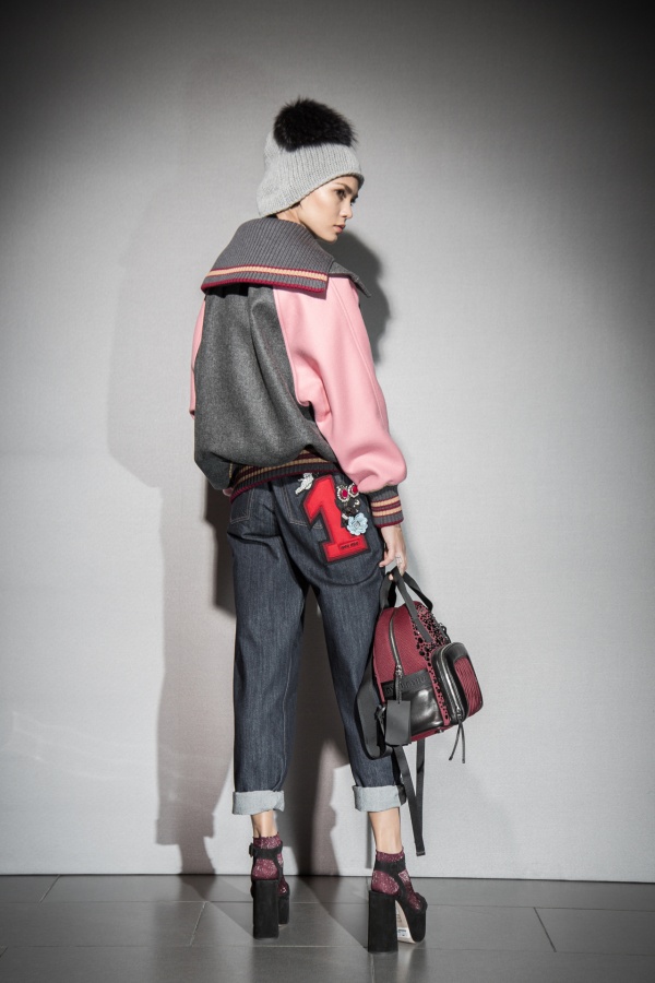 MIU MIU Босоножки  307
