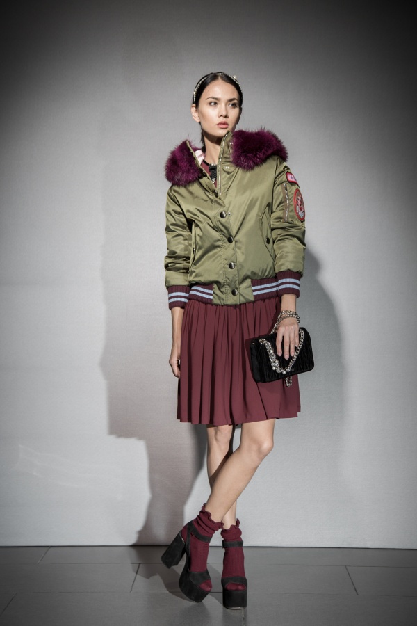 MIU MIU Босоножки  307