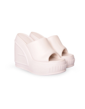 FENDI Шлепанцы 32478