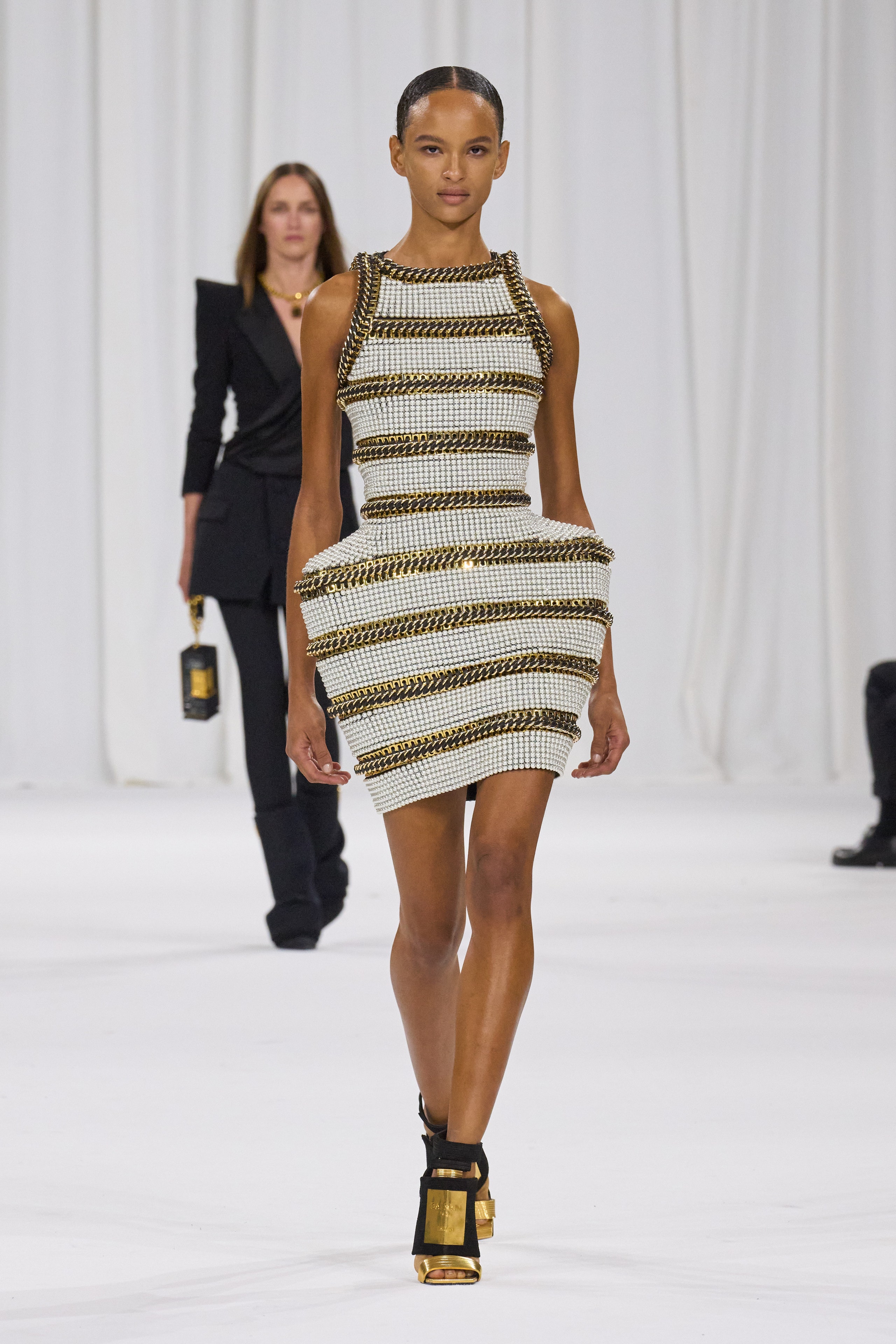 Glamour Avenue Trand 2350