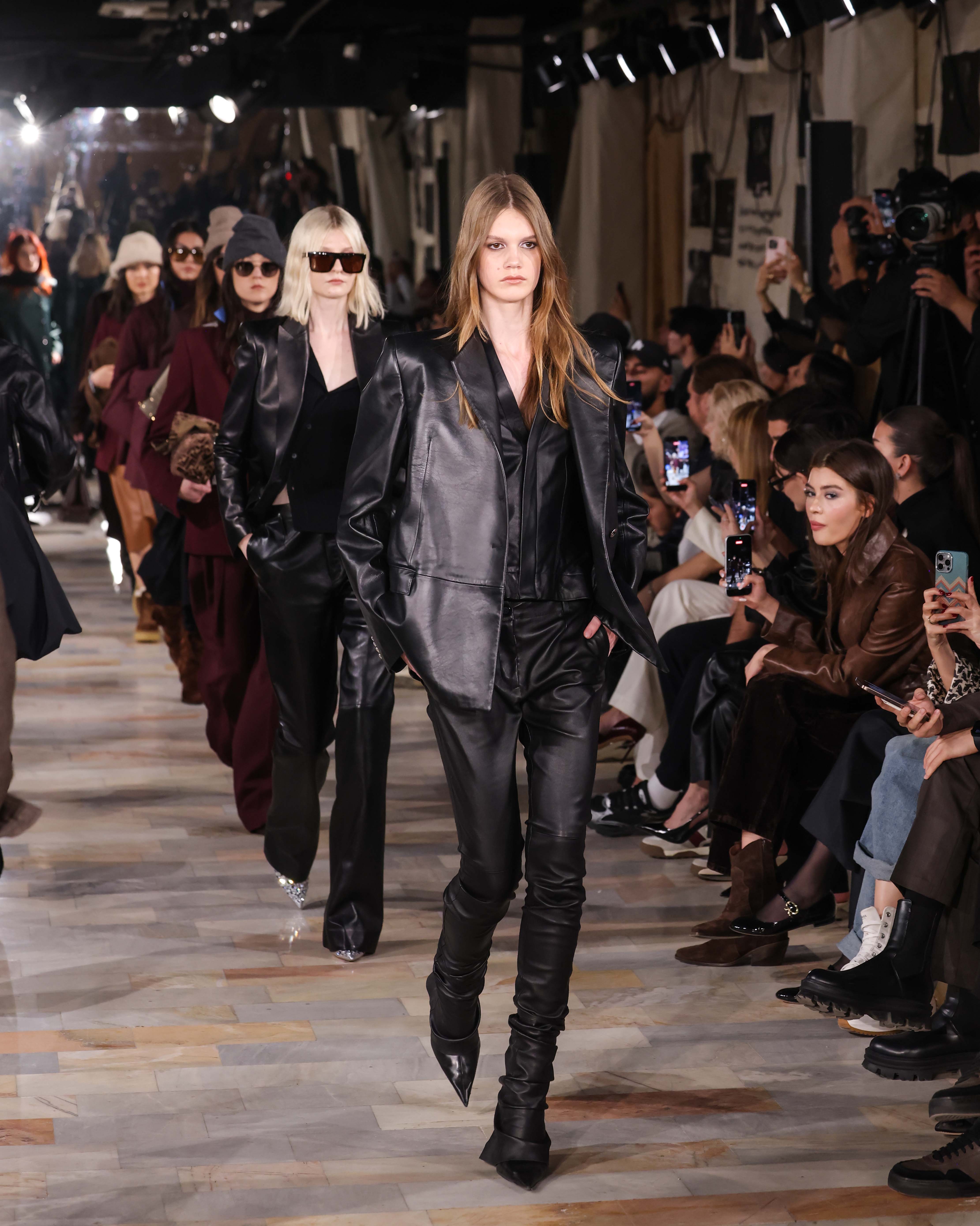 Glamour Avenue Trand 3832